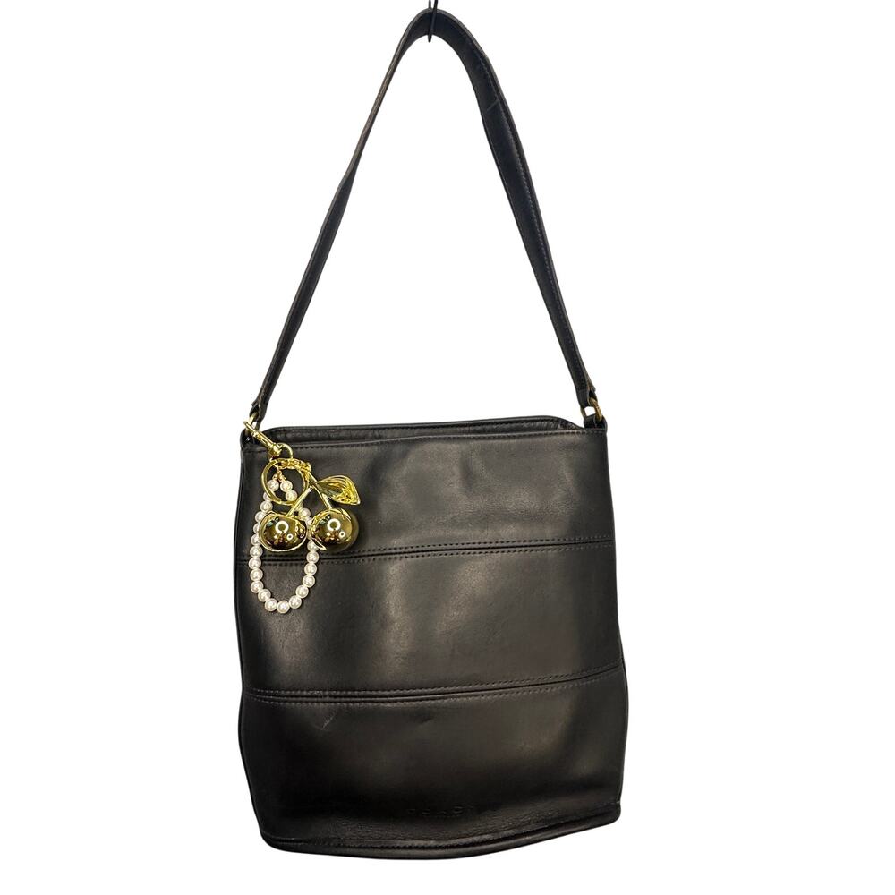 ⁠Coach Tribeca Slim Bucket Bag Black Glove Tanned Leather 9083 90s⁠